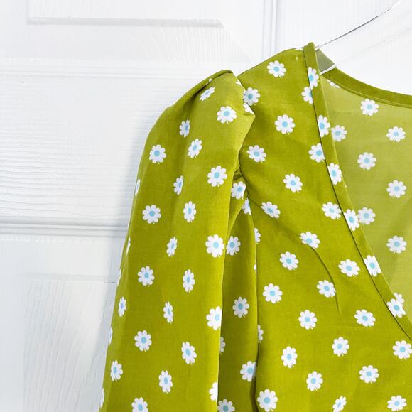 Levi's Embry Tie Green Dainty Daisy Printed Blouse - Picture 4 of 8